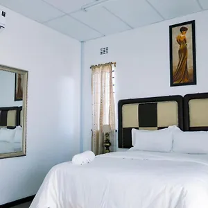 Guest house 33 Goulborn Street Goodwood, Cape Town